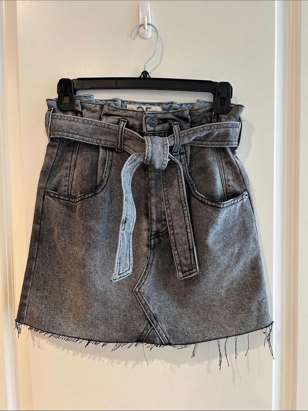 FREE PEOPLE/ WE THE FREE
DENIM SKIRT